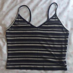 Cropped fitted tank top